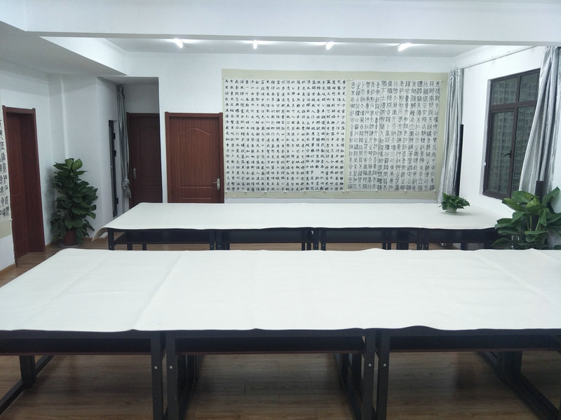 美女丝袜乱伦足交视频 杭州望崖阁书法培训班教学环境